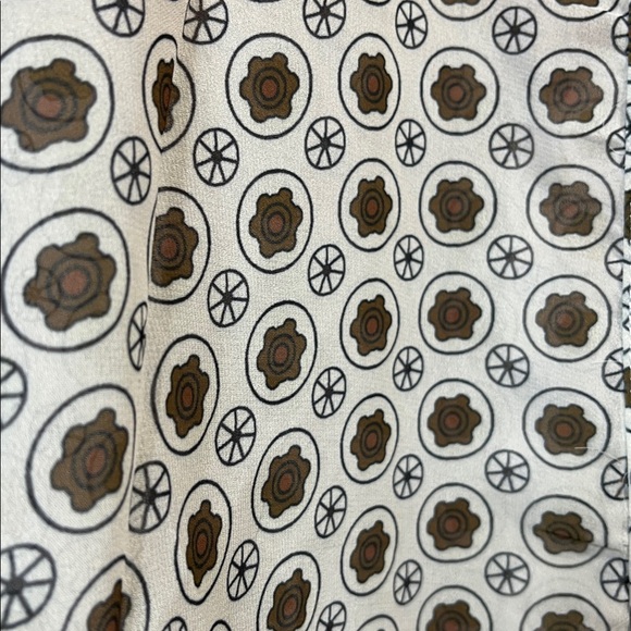 Mixed pattern tie-front casual top - XL fits like a large - Picture 2 of 5